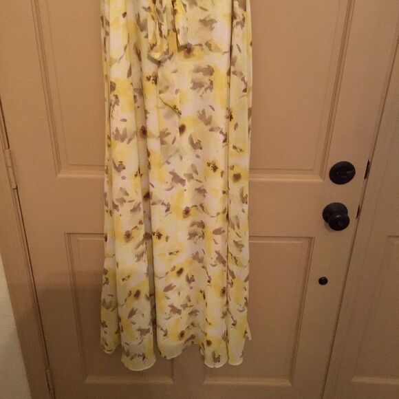RK Sleeveless Floral Yellow Maxi Dress - Picture 3 of 10
